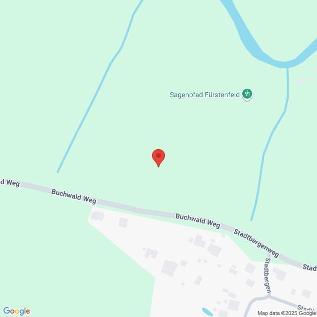 Lehrlingsportal.at Karte mit einem mit einer roten Stecknadel markierten Standort in der Nähe des Sagenpfads Fürstenfeld, angrenzend an die Straßen Buchwald Weg und Stadtbergenweg, umgeben von Grünflächen und einem Fluss.