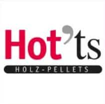 Lehrlingsportal.at Logo mit dem Wort „Hot’ts“ in roter und schwarzer Schrift über einem schwarzen Balken mit dem Text „HOLZ-PELLETS“ in weißen Großbuchstaben.