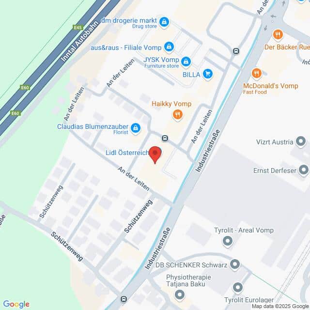 Lehrlingsportal.at Karte mit einer Stecknadel in der Straße „An der Leiten“ in Vomp, Österreich, in der Nähe von Sehenswürdigkeiten wie McDonald’s, Lidl und Billa, mit Beschriftung der umliegenden Straßen und Geschäfte.
