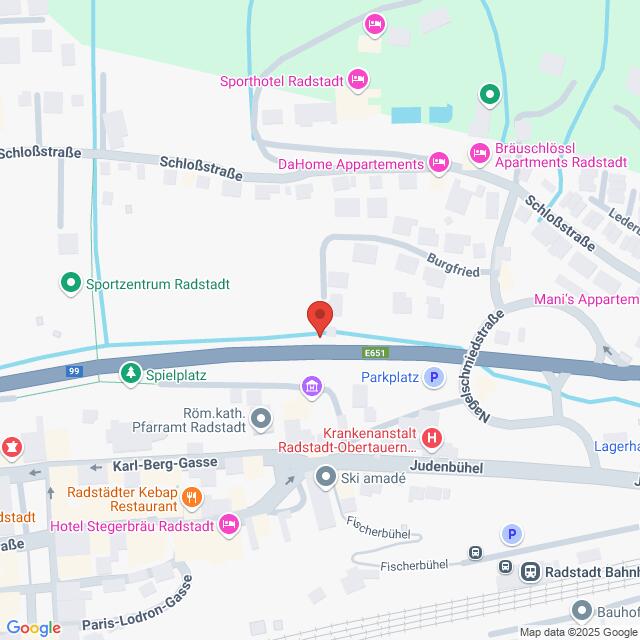 Lehrlingsportal.at Eine Kartenansicht von Radstadt, Österreich, mit Hervorhebung von Straßen, Sehenswürdigkeiten, Parks, Hotels und Wohnungsstandorten mit einer roten Markierung in der Nähe des Zentrums.