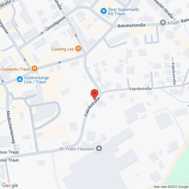 Lehrlingsportal.at Karte, die einen Abschnitt von Traun, Österreich, mit der Fabrikstraße im Zentrum zeigt, mit markierten Straßen und Sehenswürdigkeiten in der Nähe wie Cooking Lee und Dr. Franz Feurstein.