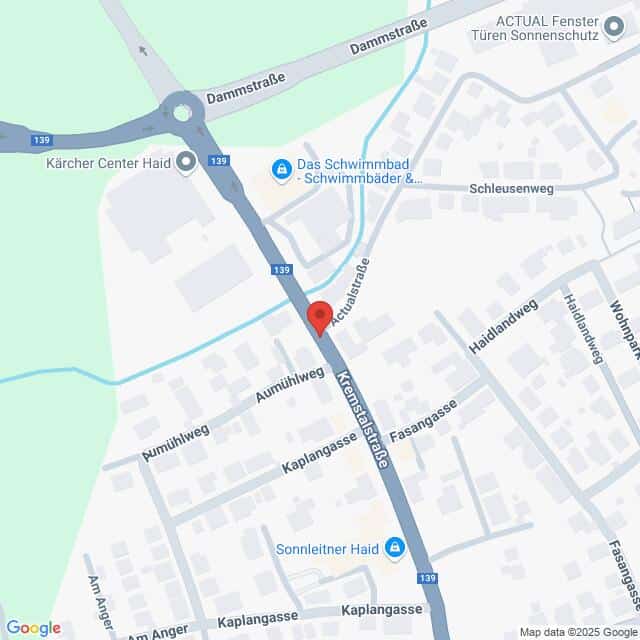 Lehrlingsportal.at Karte der Kreuzstraße in einem Wohngebiet, die sich mit der Dammstraße kreuzt, mit Angaben zu den nahe gelegenen Geschäften und Freizeiteinrichtungen.