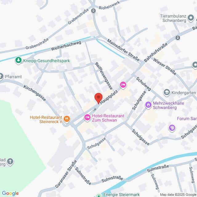 Lehrlingsportal.at Eine Karte, die den zentralen Bereich von Schwandberg zeigt, mit Hervorhebung des Hauptplatzes und der nahe gelegenen Hotels, Restaurants und Hauptstraßen.