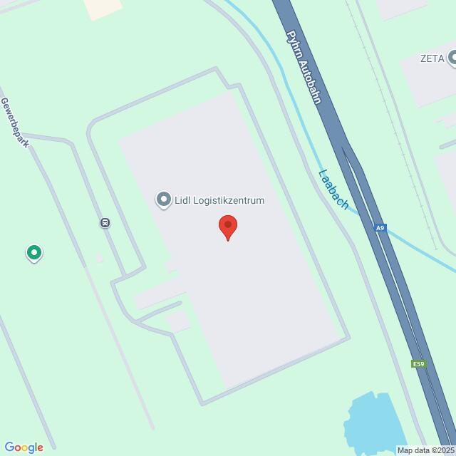 Lehrlingsportal.at Eine Karte zeigt die Lage des Lidl Logistikzentrums in der Nähe der Pyhrnautobahn (A9) und Irsabach, mit angrenzenden Straßen und der umgebenden Grünfläche.