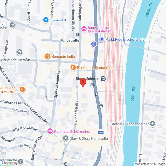 Lehrlingsportal.at Karte der Umgebung des Bahnhofs Bischofshofen in Österreich mit Beschriftung der nahegelegenen Restaurants, Geschäfte und des Flusses Salzach.
