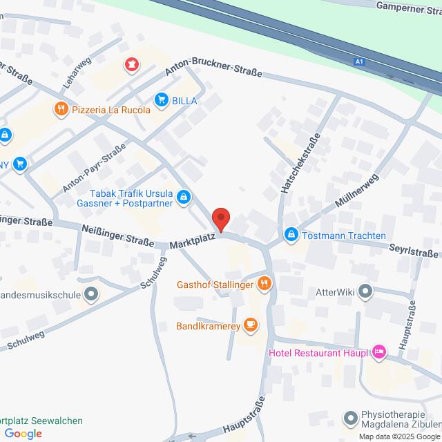 Lehrlingsportal.at Eine Kartenansicht eines Teils einer Stadt, die auf dem Marktplatz zentriert ist, mit Straßen, Unternehmen und Sehenswürdigkeiten wie Restaurants, Geschäften und einem Hotel.