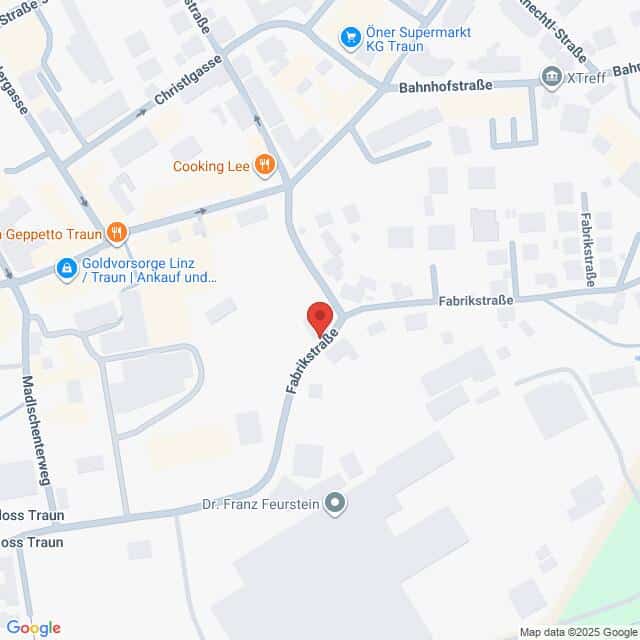 Lehrlingsportal.at Eine Karte, die einen Ausschnitt von Traun, Österreich, zeigt, wobei die Fabrikstraße mit nahegelegenen Straßen und lokalen Geschäften markiert ist.