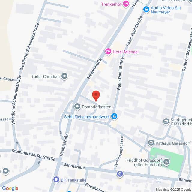 Lehrlingsportal.at Die Karte zeigt einen Ausschnitt von Gerasdorf, Österreich, mit der Hauptstraße und der Peter-Paul-Straße sowie verschiedenen lokalen Geschäften und Sehenswürdigkeiten in der Nähe.