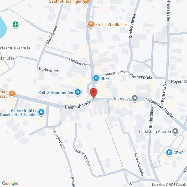 Lehrlingsportal.at Ein Stadtplan, der einen Teil der Stadt mit der Bahnhofstraße als Mittelpunkt zeigt, mit Beschriftung der umliegenden Geschäfte und Straßen, einschließlich BIPA, Gasthof Haslinger und SPAR.