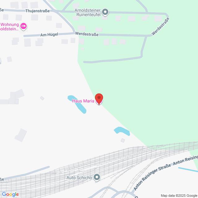 Lehrlingsportal.at Eine Karte, die die Lage von Haus Maria in der Nähe der Werdestraße und der Anton-Reisinger-Straße zeigt, wobei Teiche und Bahngleise in der Nähe sichtbar sind.