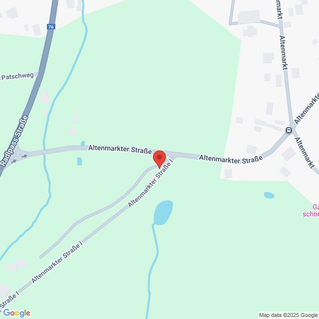 Lehrlingsportal.at Eine Karte, die die Kreuzung Altenmarkter Straße und Altenmarkter Straße I zeigt, mit Straßen, nahe gelegenen Gebäuden und Grünflächen. Eine Stecknadel markiert die Kreuzung.