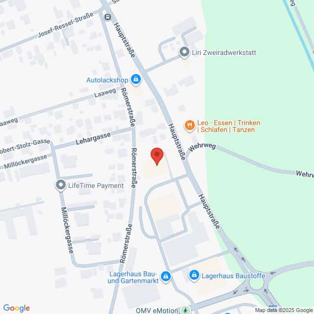 Lehrlingsportal.at Eine Karte, die die Kreuzung Hauptstraße/Römerstraße zeigt, mit Beschriftung der umliegenden Geschäfte und Straßen.