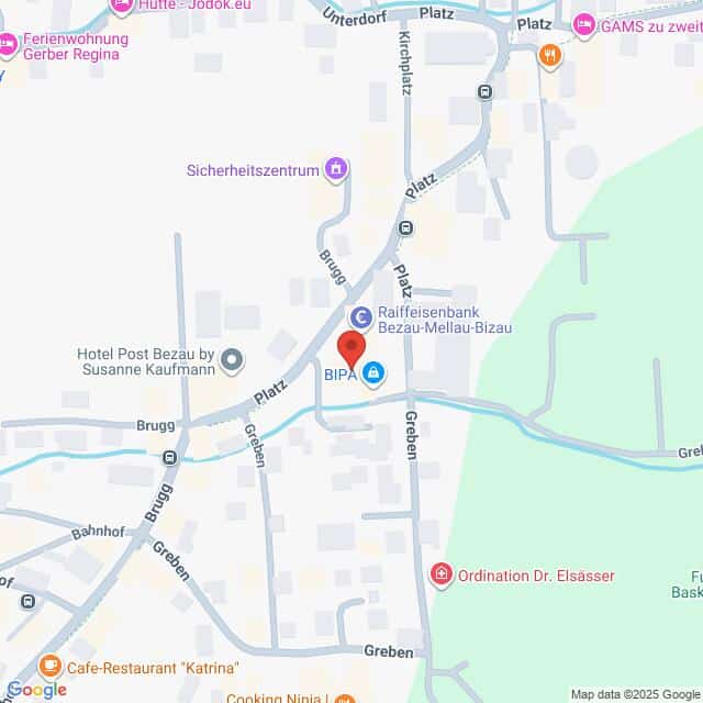 Lehrlingsportal.at Karte des Zentralbereichs von Bezau, Österreich, mit Hervorhebung von Standorten wie Raiffeisenbank, BIPA, Hotel Post Bezau und umliegenden Straßen.