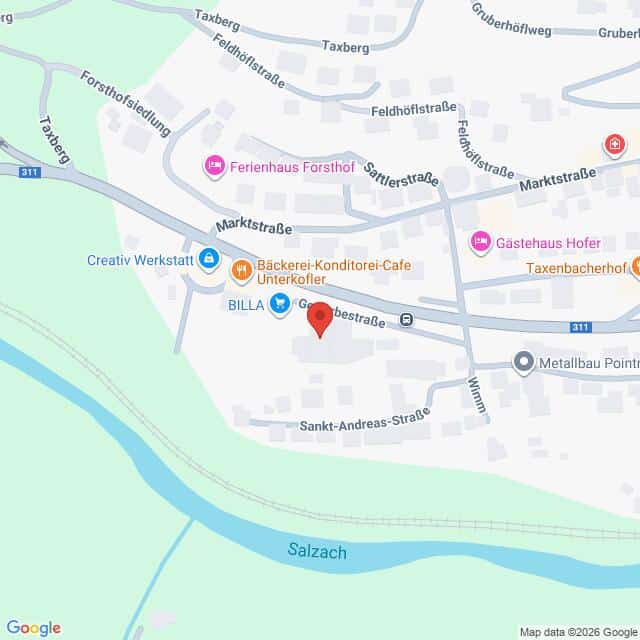 Lehrlingsportal.at Eine Karte zeigt die Gegend um die Marktstraße in der Nähe des Flusses Salzach in Österreich, mit Beschriftung der umliegenden Geschäfte, Straßen und Sehenswürdigkeiten.