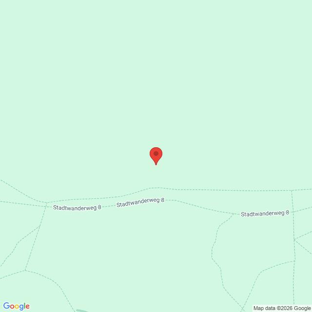 Lehrlingsportal.at Eine Karte mit einer roten Stecknadel, die eine Stelle am Stadtwanderweg 8 markiert, umgeben von grünen Flächen, die die natürliche Umgebung darstellen.