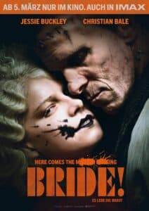 Lehrlingsportal.at Eine Frau mit genähtem Gesicht liegt in den Armen eines Mannes mit Narben. Beide sehen intensiv aus. Der orangefarbene Text lautet "Bride!", darüber stehen die Namen der Schauspieler und Informationen zur Veröffentlichung.
