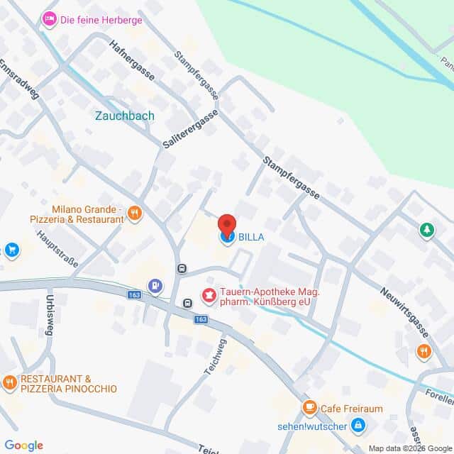 Lehrlingsportal.at Eine Kartenansicht mit Straßen und Geschäften in der Umgebung des BILLA-Supermarkts in einer Kleinstadt, wobei nahe gelegene Restaurants, eine Apotheke und ein Café markiert sind.