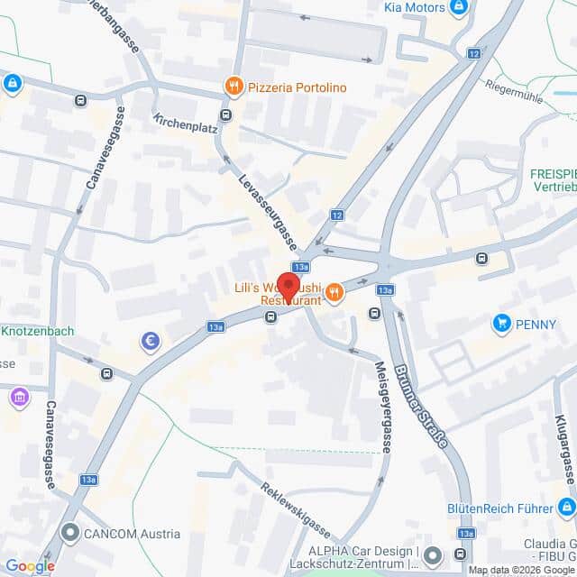 Lehrlingsportal.at Die Karte zeigt einen zentralen Bereich mit eingezeichneten Straßen, Geschäften und Sehenswürdigkeiten, darunter Lili's Wok Sushi Restaurant, Pizzeria Portolino und PENNY Supermarkt.