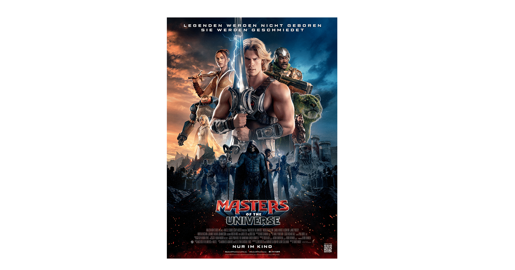 Lehrlingsportal.at Filmplakat für "Masters of the Universe" mit bewaffneten Fantasiefiguren in dramatischen Posen vor einem farbenfrohen, stürmischen Hintergrund mit dem Titel und Text in Deutsch.