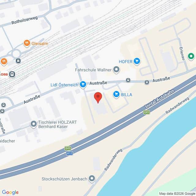 Lehrlingsportal.at Eine Google-Maps-Ansicht eines Gebiets in Jenbach, Österreich, mit der Austraße, der Inntal-Autobahn und einer roten Ortsmarkierung.