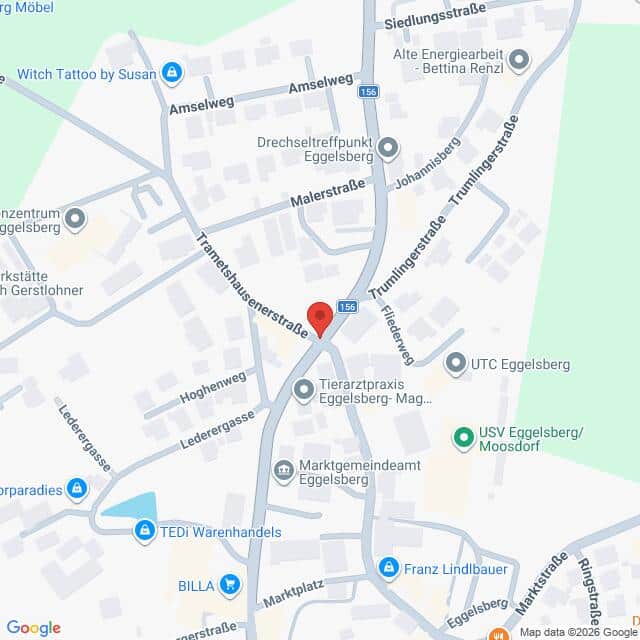 Lehrlingsportal.at Eine Google-Maps-Ansicht des Zentrums von Eggelsberg, Österreich, mit einer roten Markierung, die einen Standort an der Trametshausener Straße anzeigt.