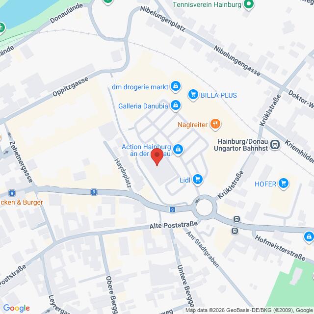 Lehrlingsportal.at Eine digitale Karte eines Gebiets in Hainburg an der Donau, Österreich, auf der ein roter Standortpin einen bestimmten Punkt auf der Karte markiert.